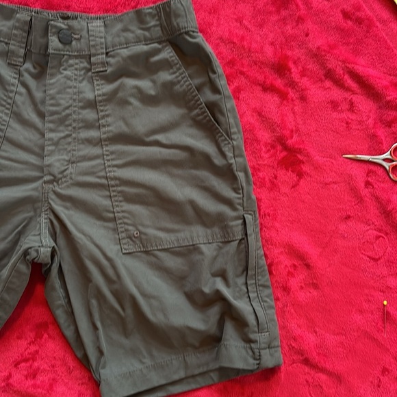 Wrangler Dark Gray Mens Shorts W/Elastic Waist Size 30 - Picture 5 of 9